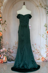 Charming Mermaid Off the Shoulder Green Long Prom Dress with Split Front