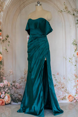 Charming Mermaid Strapless Green Long Prom Dress with Split Front