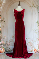 Charming Mermaid V Neck Burgundy Velvet Long Party Dress with Open Back