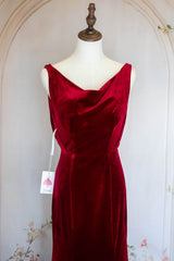 Charming Mermaid V Neck Burgundy Velvet Long Party Dress with Open Back