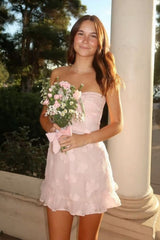 Charming Short Homecoming Dress with Sweetheart Neckline and Bow Detail