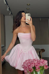 Chic Strapless A-Line Corset Bubble Hem Satin Homecoming Dress
