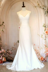 Chic Spaghetti Straps Mermaid Chapel Train Satin Wedding Dress with Bowknot