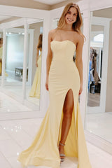 Dazzling Yellow Mermaid Strapless Dress with Flowing Slit Prom Dress
