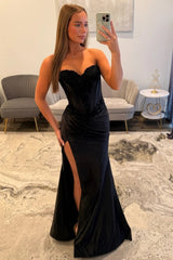 Elegant Black Lace Bodice Sweetheart Lace Up Prom Evening Gown with Slit