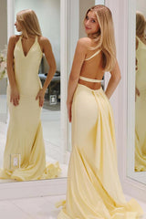 Elegant Mermaid Prom Dress in Satin with Spaghetti Straps and Deep V Neck