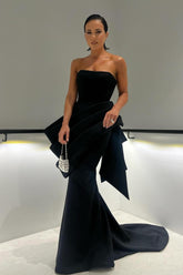 Elegant Strapless Black Mermaid Gown with Statement Draping