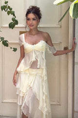 Trendy A Line Sweetheart Ivory Short Homecoming Dress with Ruffles