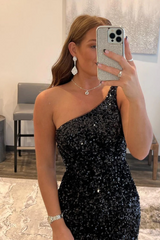Glitter Black One-Shoulder Sequin Homecoming Dress with Fitted Skirt