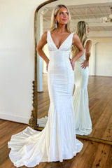 Gorgeous V Neck Mermaid Prom Dress with Long Silhouette and Beaded Corset Design