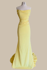 Minimalist Yellow Strapless Fitted Prom Dress with Soft Ruched Detailing