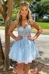 Lovely A-Line Tulle Homecoming Dress with Sweetheart Neck and Appliques