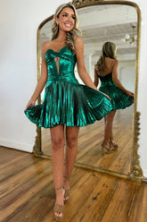 Stylish Green A-Line Sweetheart Neckline Short Metallic Homecoming Dress