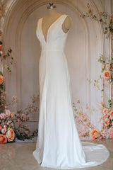 White Elegant Mermaid V-Neck Sweep Train Satin Wedding Dress with Front Slit