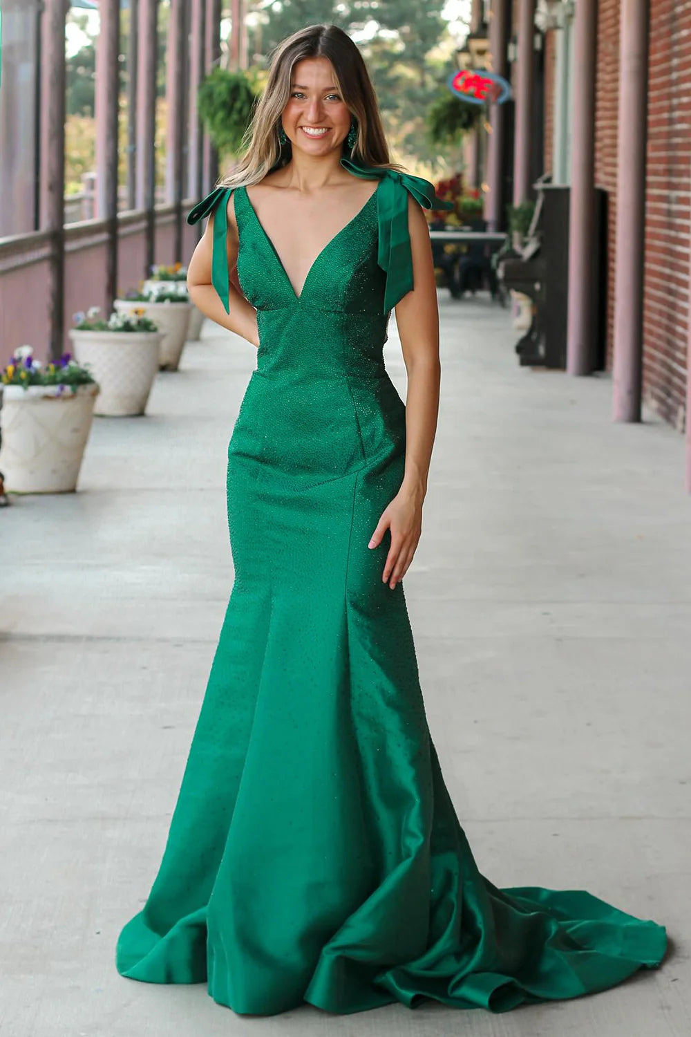 Charming Mermaid V-Neck Yellow Long Beaded Prom Dress with Bowknot