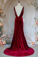 Charming Mermaid V Neck Burgundy Velvet Long Party Dress with Open Back
