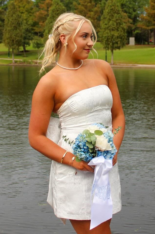 Charming Sheath Strapless White Printed Short Homecoming Dress with Bowknot