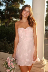 Charming Short Homecoming Dress with Sweetheart Neckline and Bow Detail