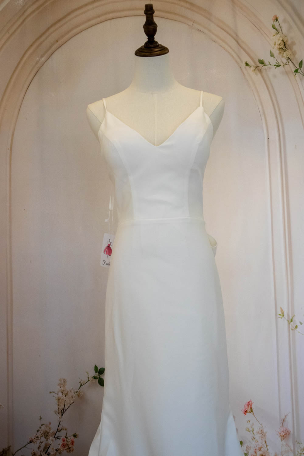 Chic Spaghetti Straps Mermaid Chapel Train Satin Wedding Dress with Bowknot