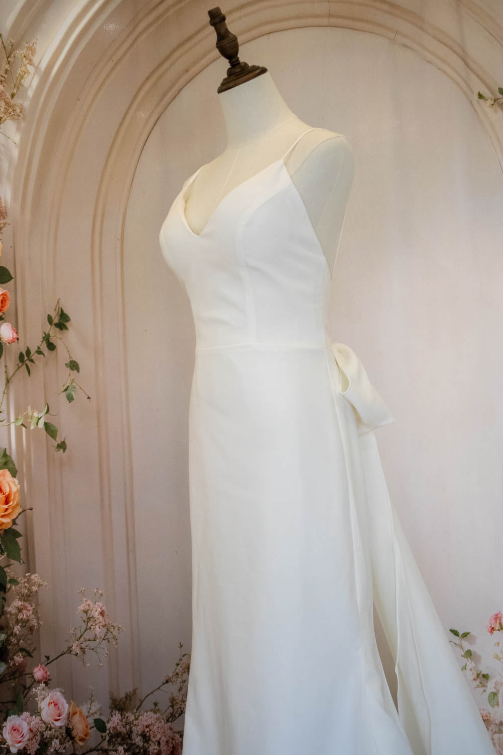 Chic Spaghetti Straps Mermaid Chapel Train Satin Wedding Dress with Bowknot