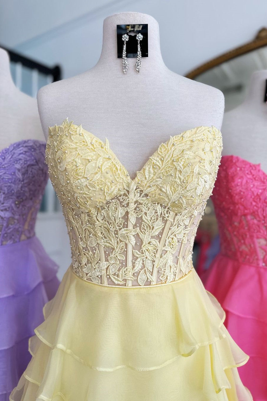 Cute Lilac A-Line Silhouette with Sweetheart Neck and Tiered Lace Top Homecoming Dress