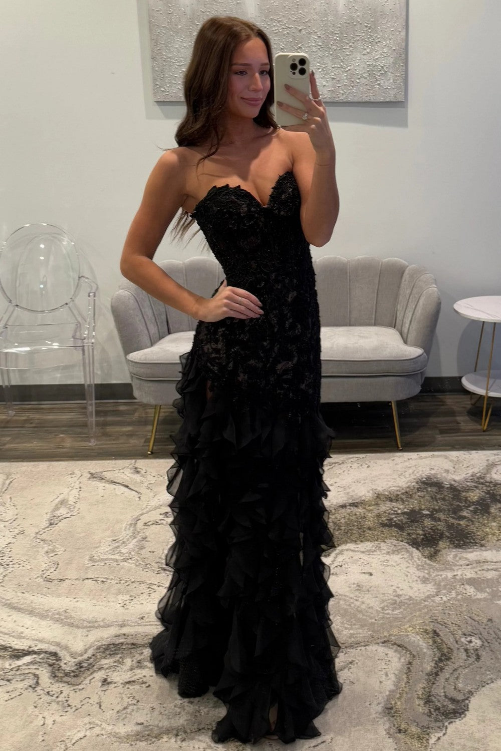 Elegant Black Sweetheart Mermaid Lace Prom Dress With Ruffle Skirt