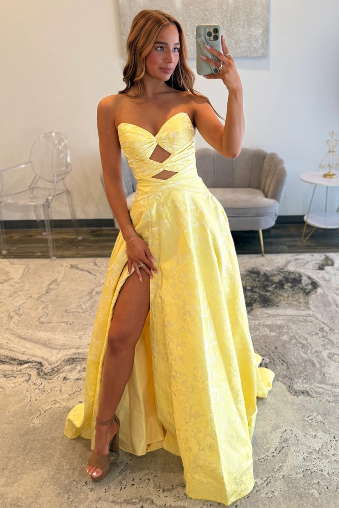 Furlla Women Elegant Yellow Sweetheart Jacquard Prom Dress With Front Cutout  Detail  Furlla Official