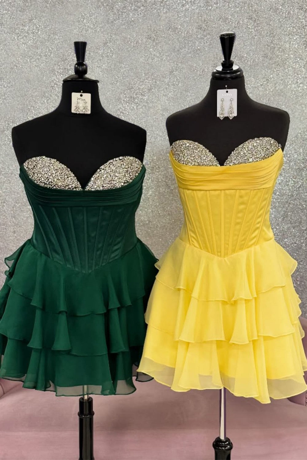 Flowy Dark Blue A-Line Sweetheart Short Layered Chiffon Homecoming Dress