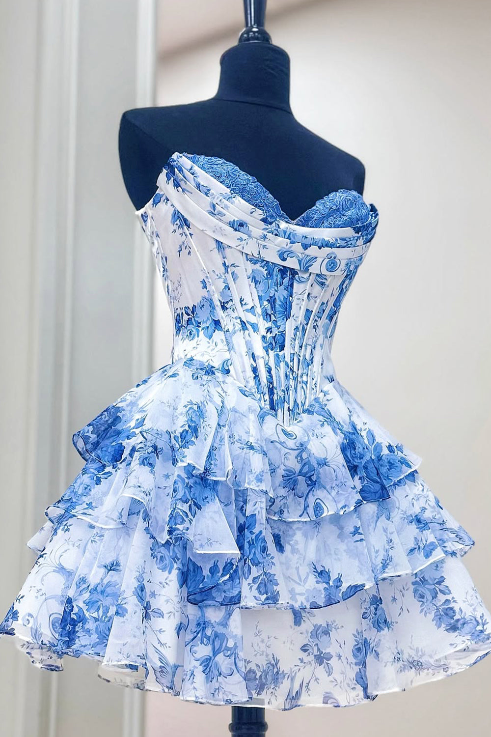 A-Line Sweetheart Floral Print Layered Short Homecoming Dress