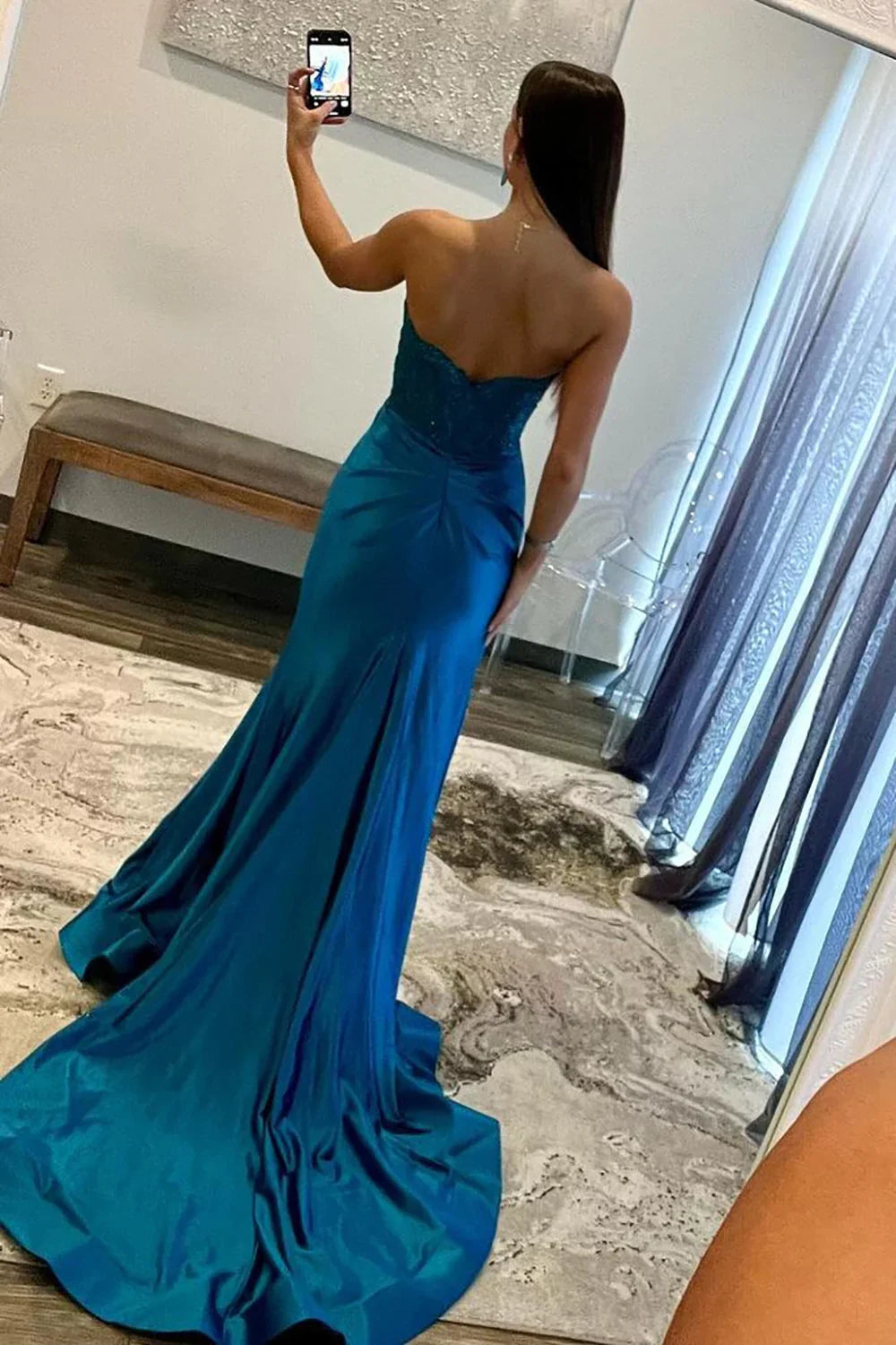 Gorgeous Mermaid Sweetheart Navy Blue Satin Prom Dress with Appliques Split