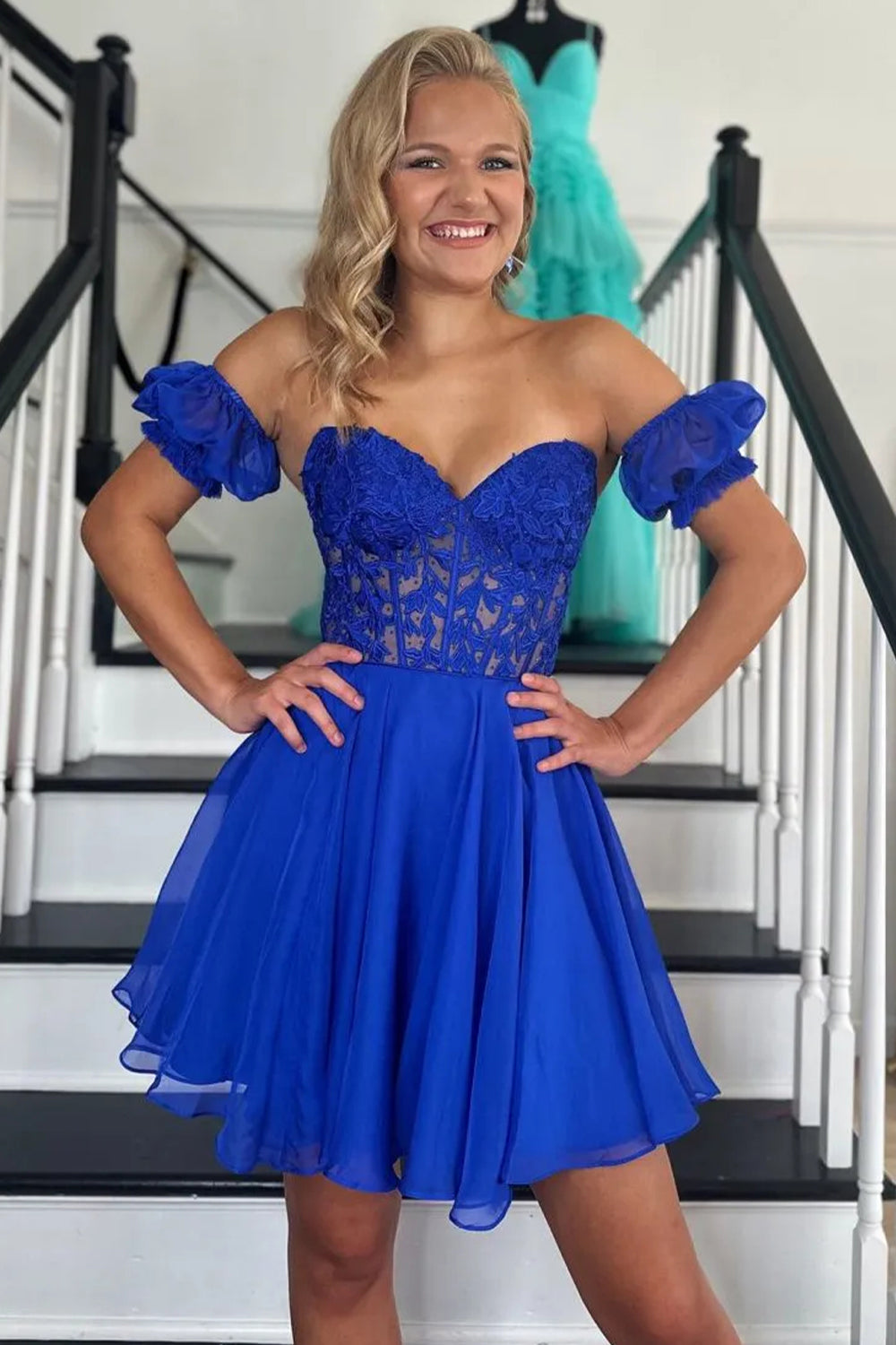 Cute Sweetheart A-Line Short Dress Lace Up Back with Detachable Sleeves Homecoming Dress