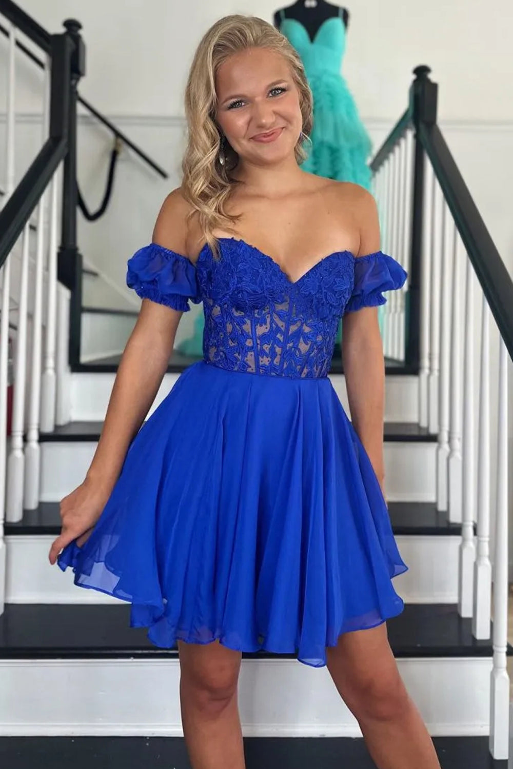 Cute Sweetheart A-Line Short Dress Lace Up Back with Detachable Sleeves Homecoming Dress