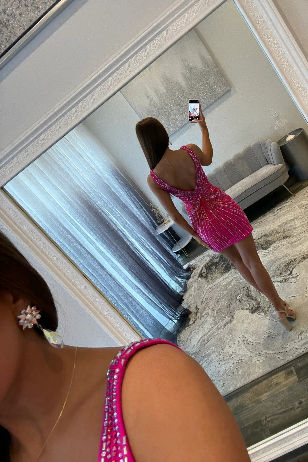 Stunning Bodycon Beaded V-Neck Bodycon Homecoming Dress with Sparkling Detailing