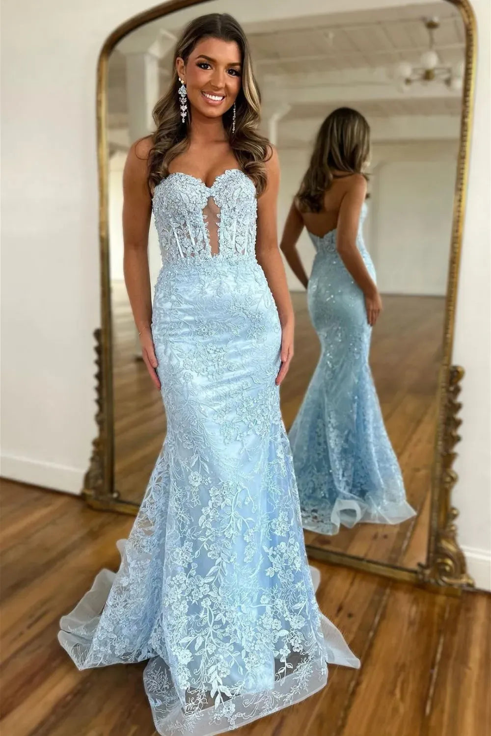 Backless Sequin Mermaid Prom Dress with Sweetheart Neckline and Delicate Appliques