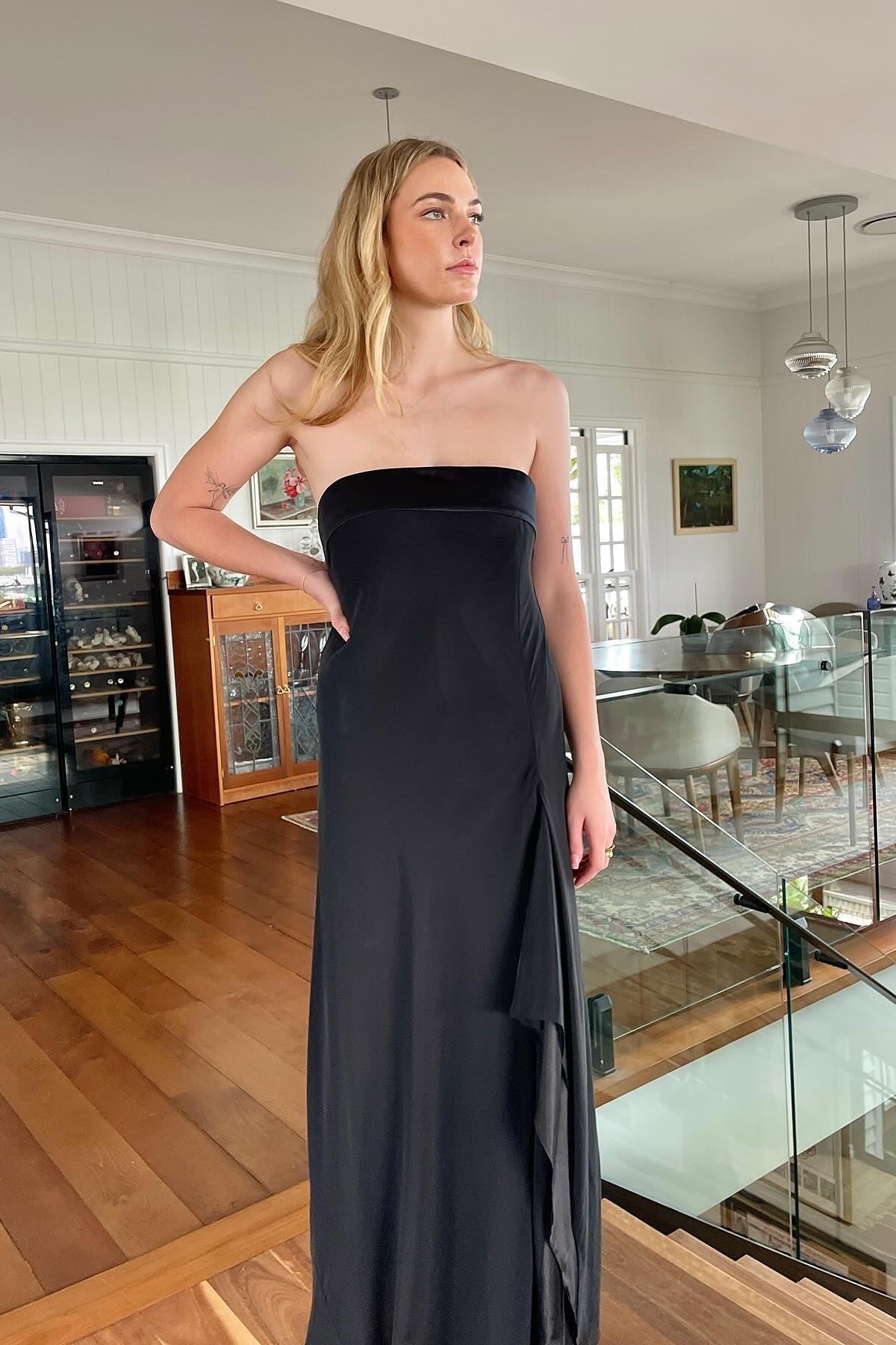 Stylish Sheath Strapless Black Long Party Dress with Ruffles