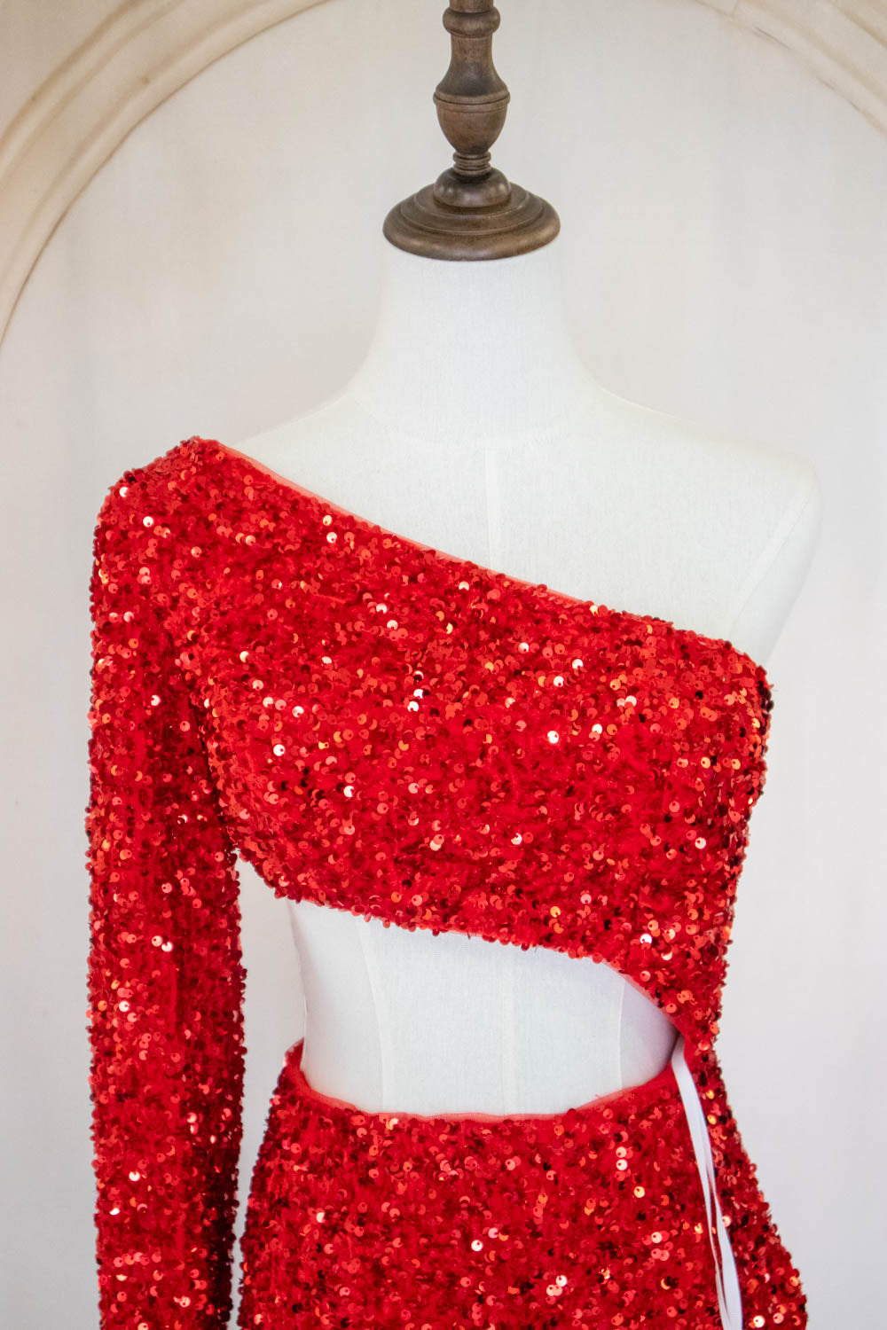 Stylish Mermaid One Shoulder Red Sequins Long Prom Dress with Keyhole