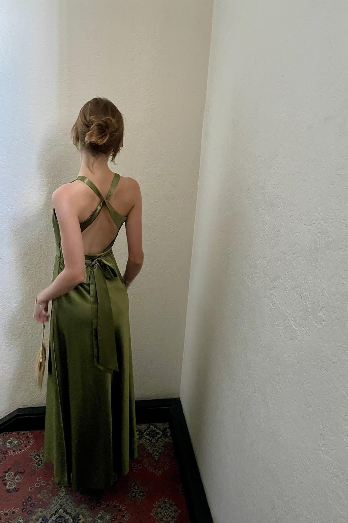 Stylish Sheath V Neck Green Long Party Dress with Open Back Bowknot