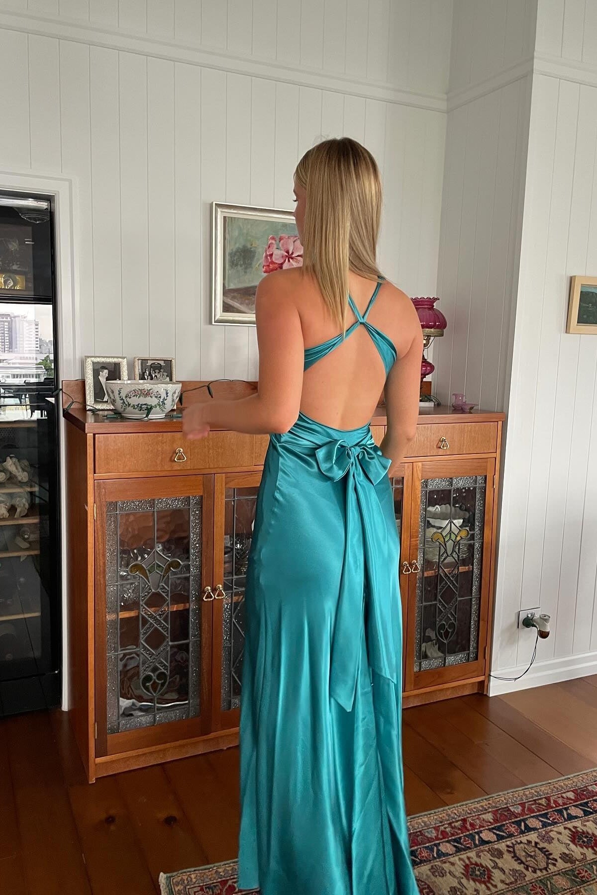Stylish Sheath V Neck Green Long Party Dress with Open Back Bowknot