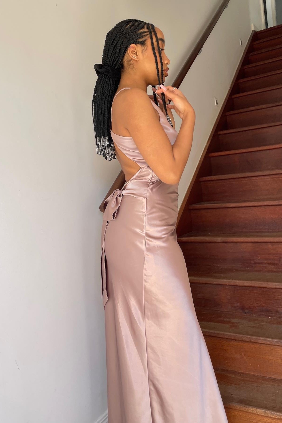 Stylish Sheath V Neck Green Long Party Dress with Open Back Bowknot