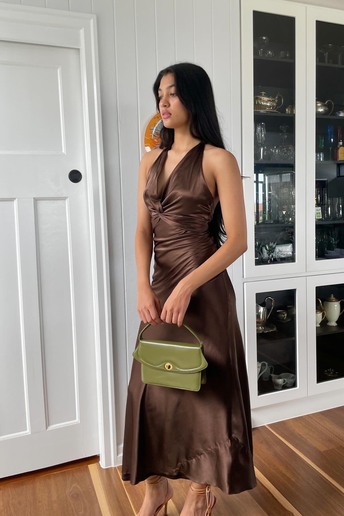 Stylish Sheath V Neck Green Long Party Dress with Open Back Bowknot