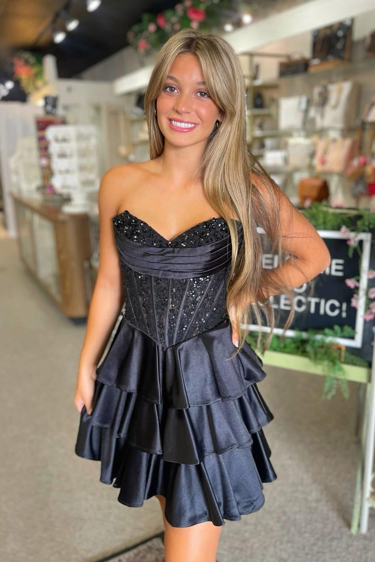 Elegant Sweetheart Homecoming Dress with Lace Corset Bodice and Tiered Skirt